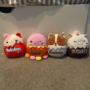 4 PACK HERSHEYS SQUISHMALLOWS